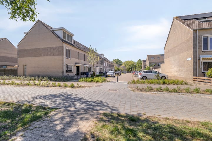 Foto 32 van Bizetstraat 1