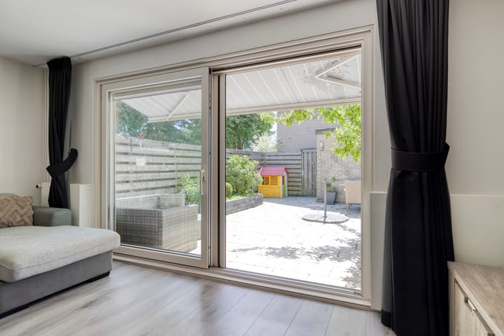 Foto 6 van Bizetstraat 1