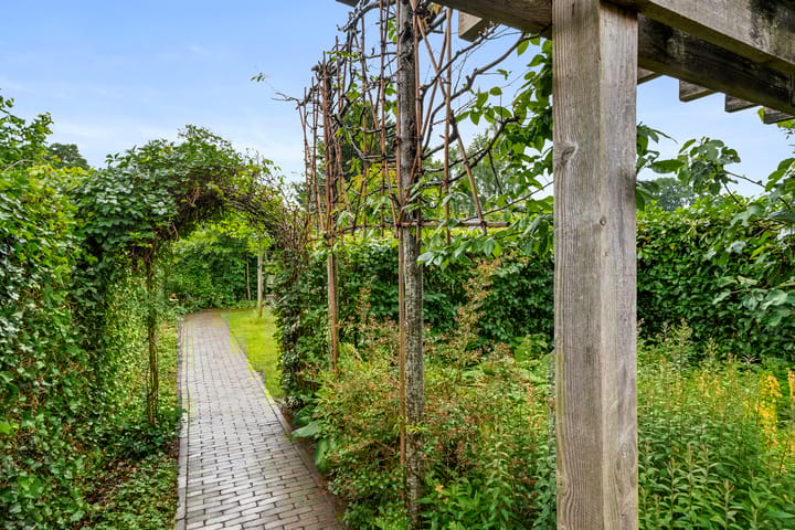 Foto 14 van Julianalaan 20