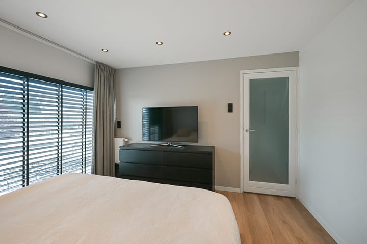 Foto 16 van Hollandiastraat 11