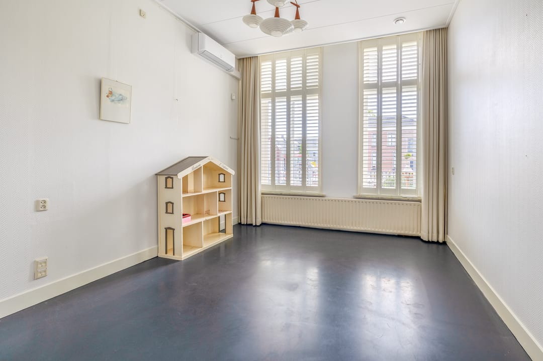 Photo 17 of Voorstraat 28