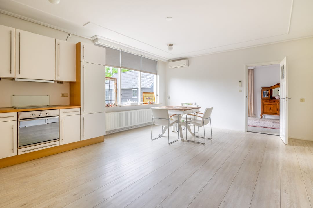 Photo 28 of Voorstraat 28