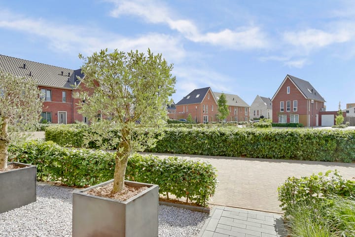 Photo 43 of Leonardo da Vincistraat 28