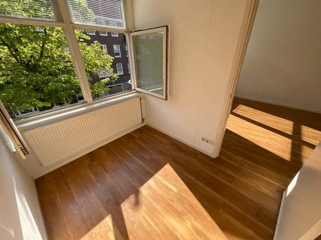 Photo 2 of Sassenheimstraat 7-2