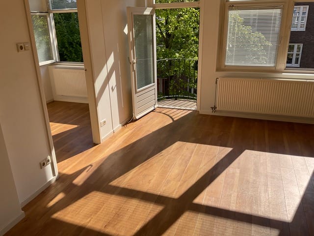 Photo 3 of Sassenheimstraat 7-2