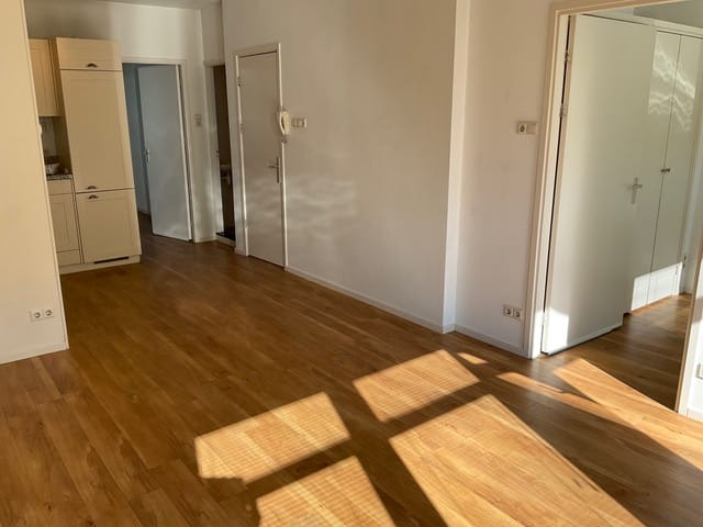 Photo 5 of Sassenheimstraat 7-2