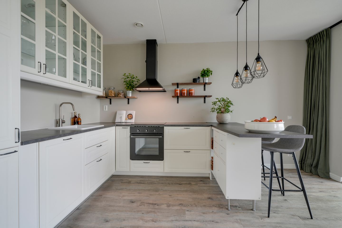 Foto 4 van San Marinostraat 123