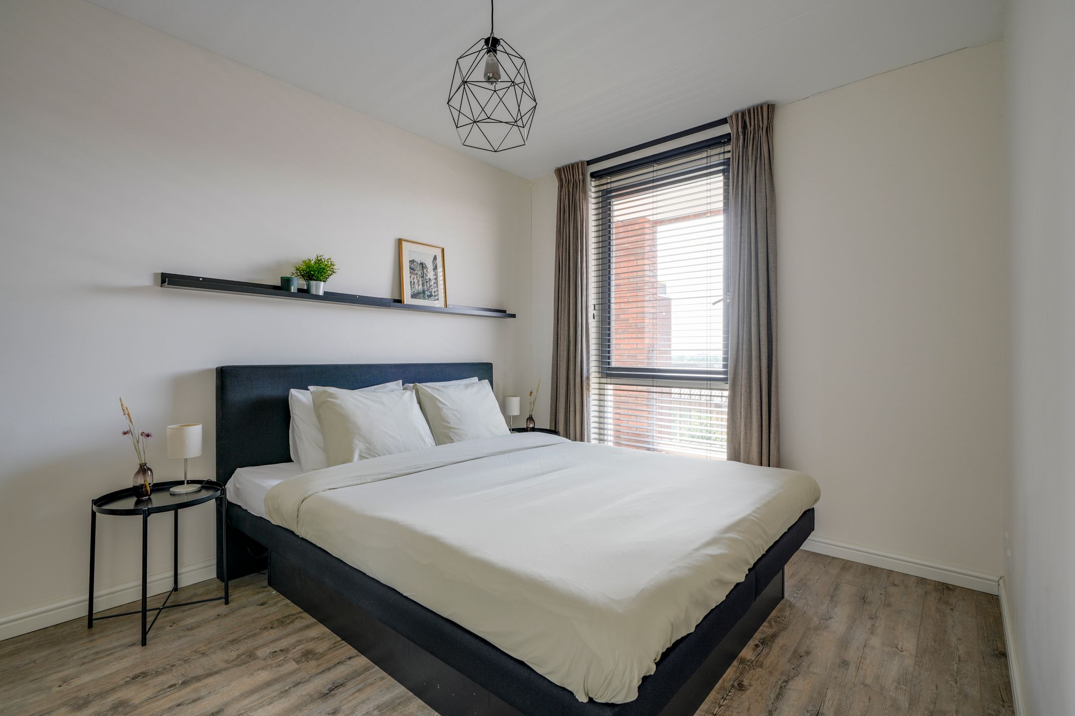 Foto 33 van San Marinostraat 123