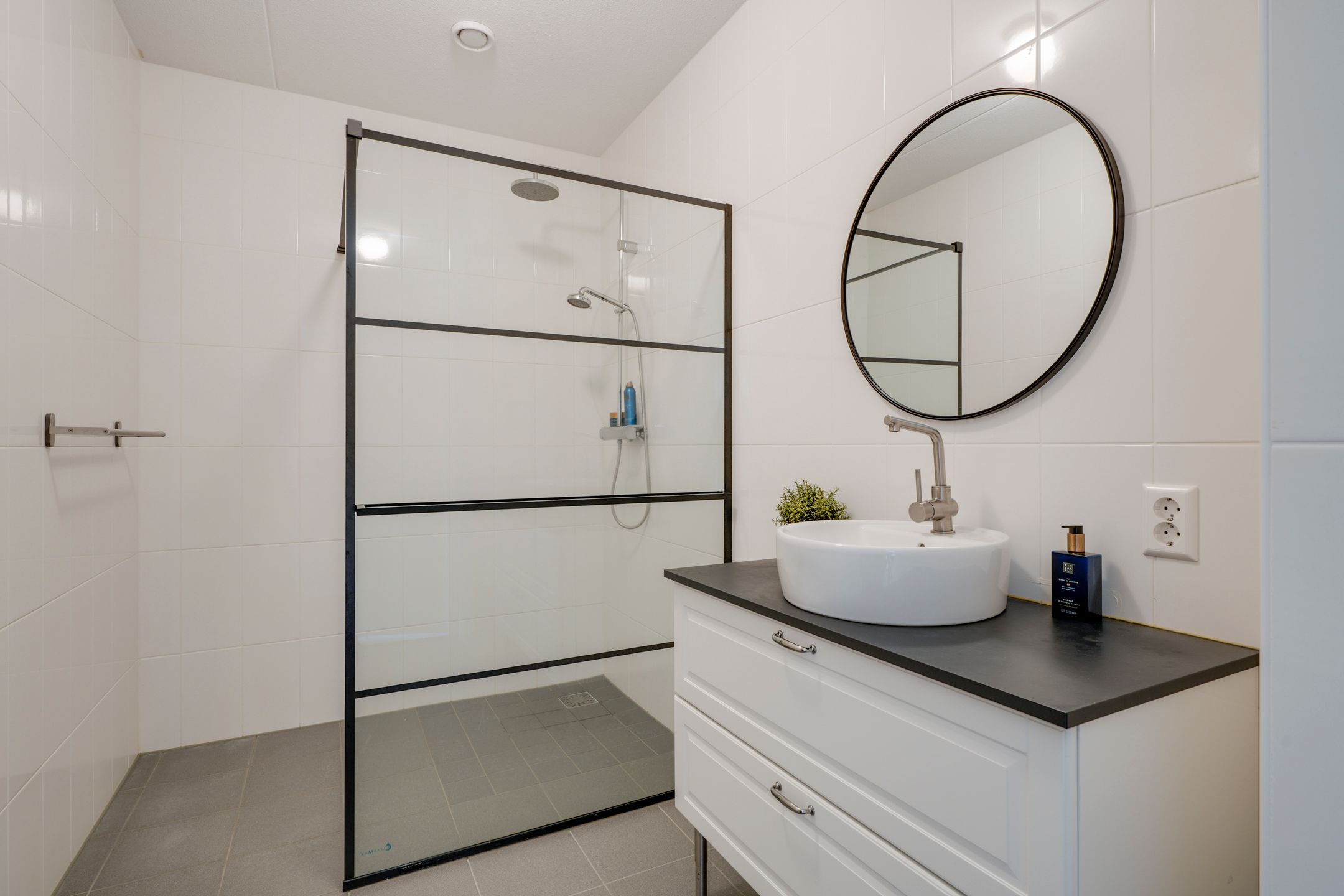 Foto 36 van San Marinostraat 123