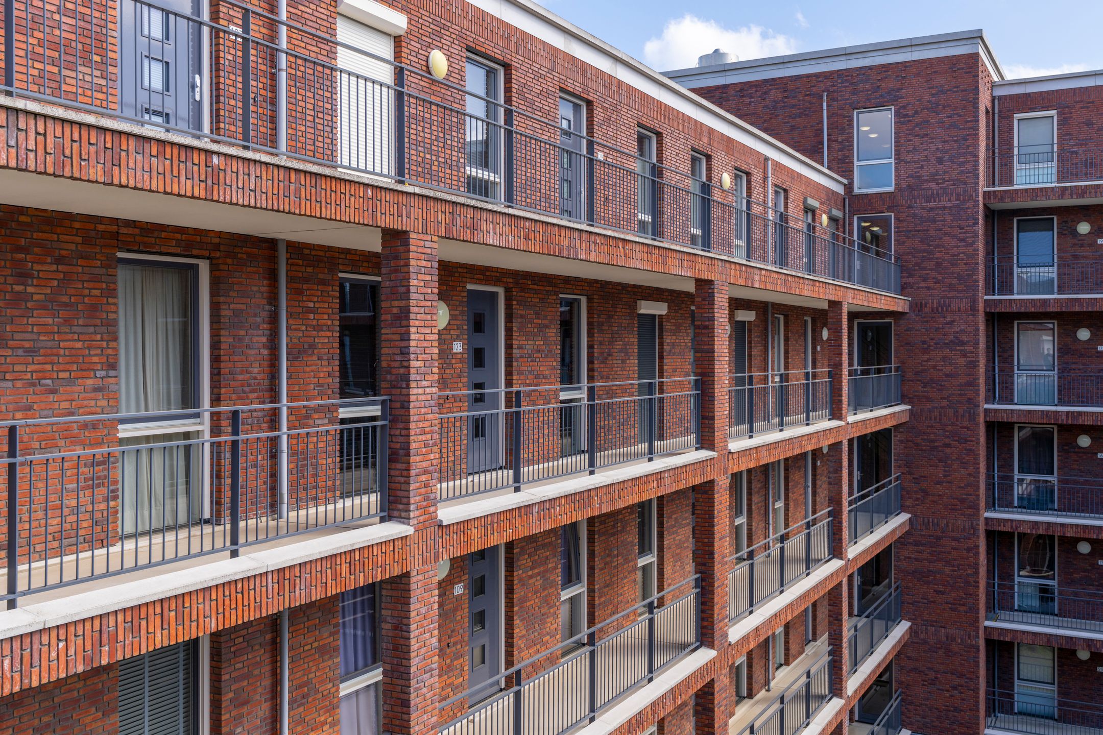 Foto 39 van San Marinostraat 123