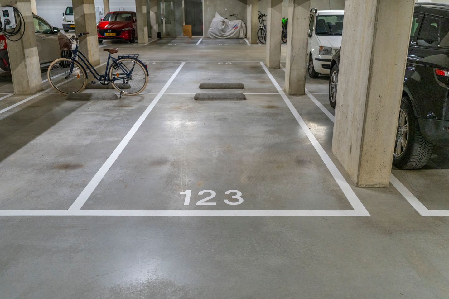 Foto 40 van San Marinostraat 123