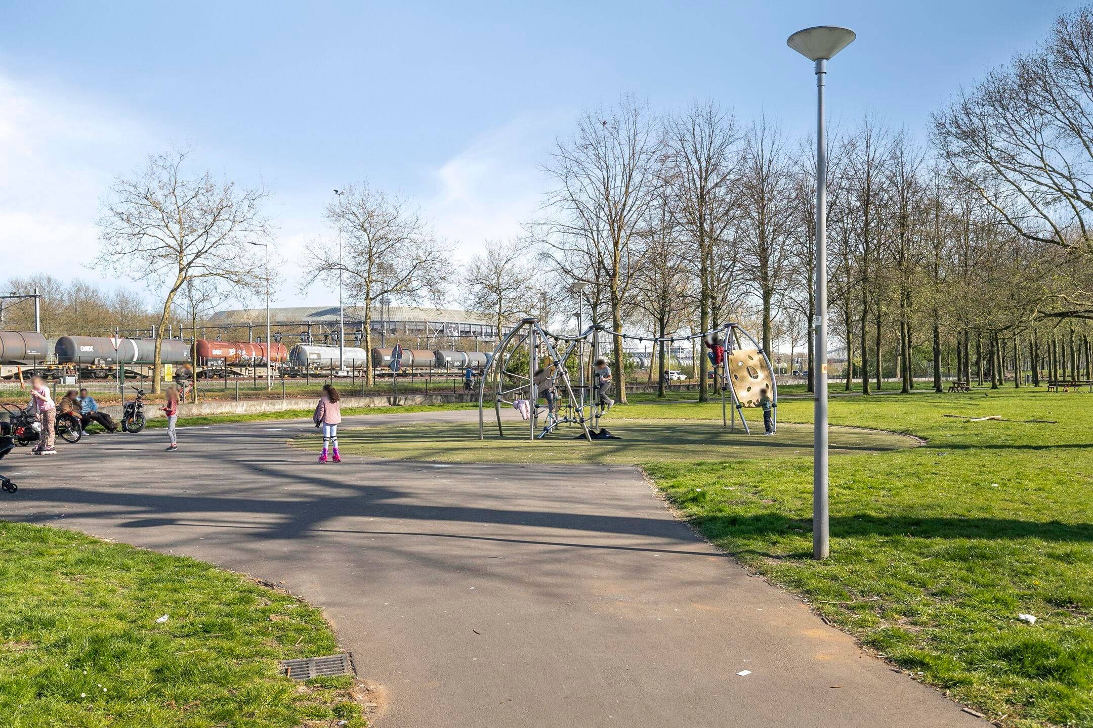 Foto 51 van West-Varkenoordseweg 133