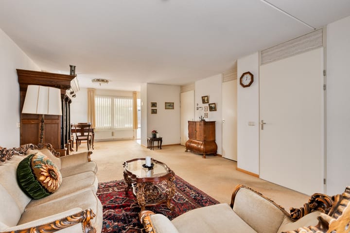 Foto 6 van Smaragd 34