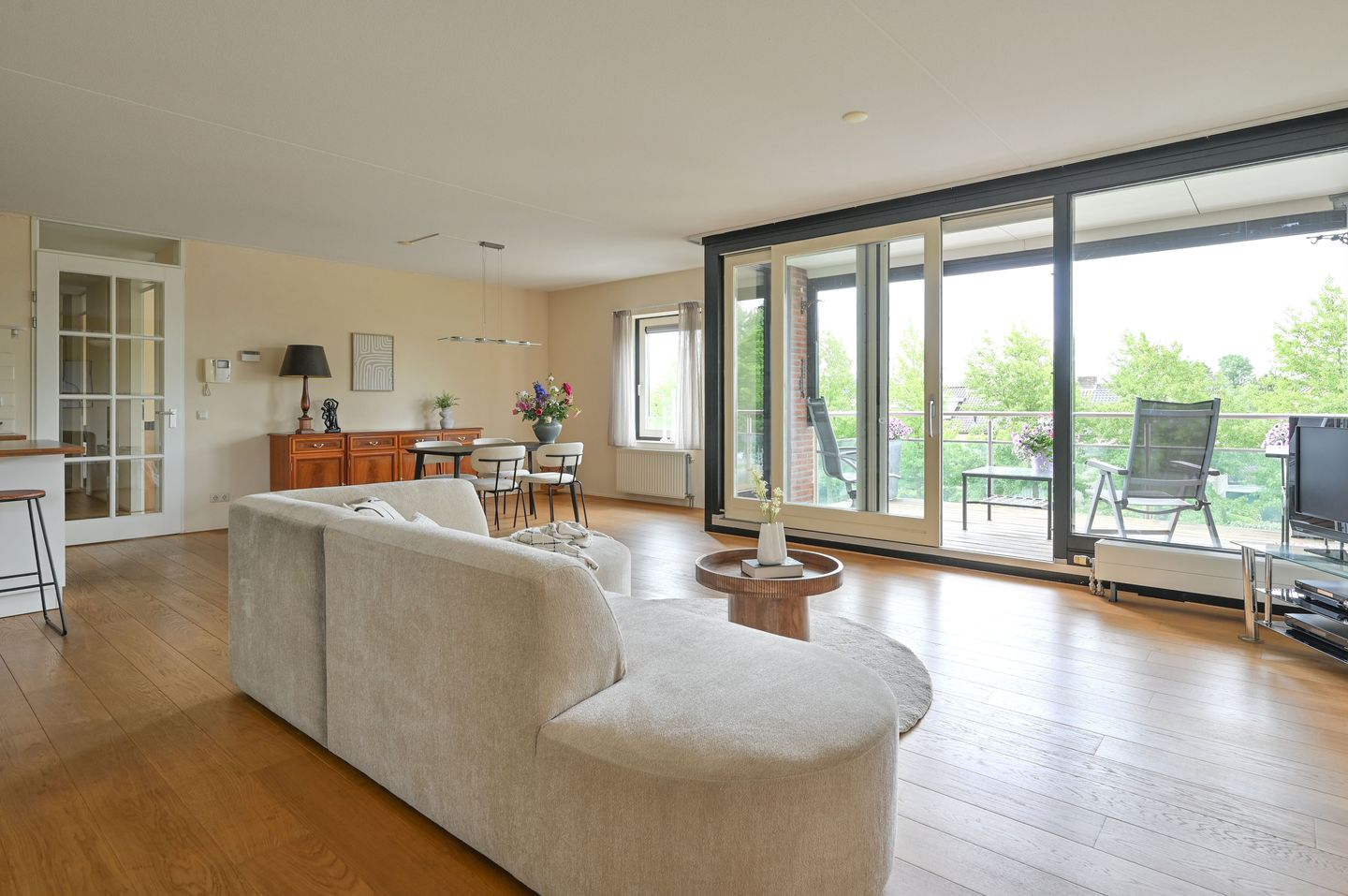 Photo 4 of Koningin Wilhelminalaan 17-C