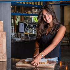 Isa Boddeüs - Receptionist