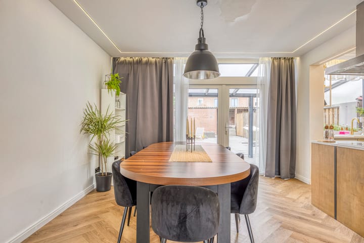 Photo 8 of Frans Halsstraat 1