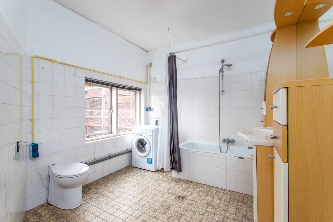 Foto 16 van Laan van Nieuw-Guinea 143-BS