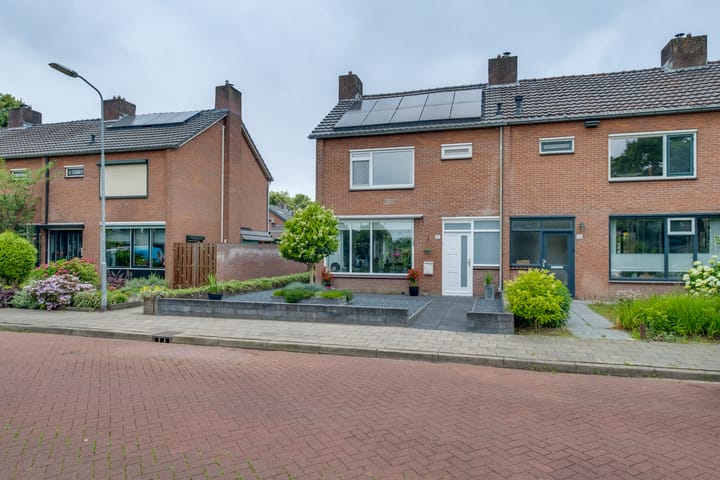 Foto 2 van Troelstralaan 57