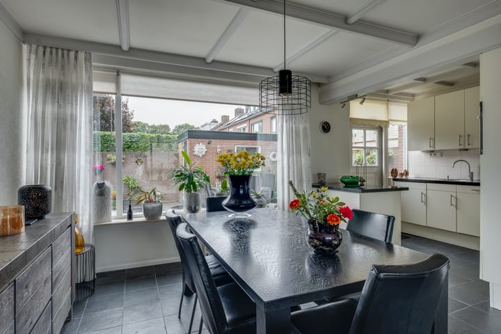 Foto 11 van Troelstralaan 57