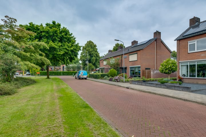 Foto 44 van Troelstralaan 57