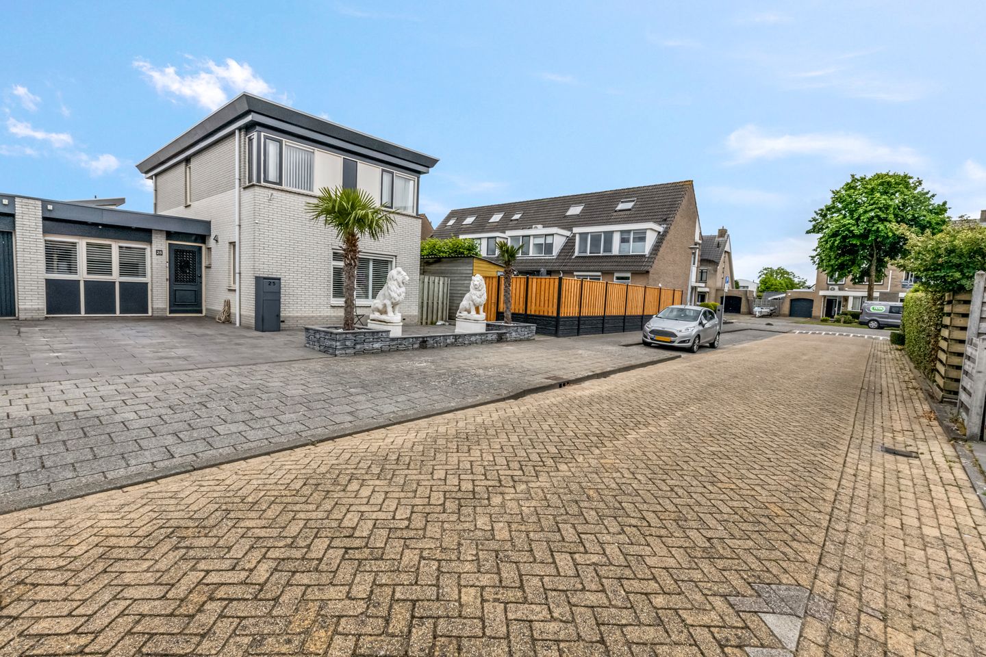 Foto 44 van M. Noordzijstraat 25