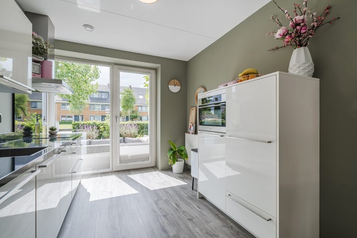 Foto 2 van Simon Carmiggeltplantsoen 16