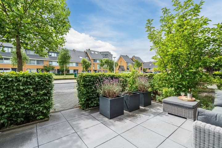 Foto 7 van Simon Carmiggeltplantsoen 16