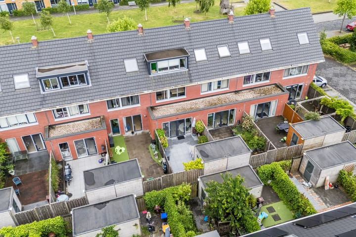 Foto 18 van Simon Carmiggeltplantsoen 16