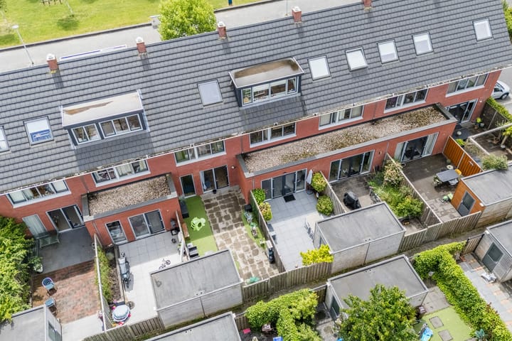 Foto 19 van Simon Carmiggeltplantsoen 16