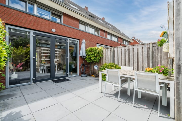 Foto 23 van Simon Carmiggeltplantsoen 16