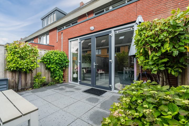 Foto 24 van Simon Carmiggeltplantsoen 16