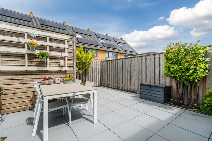 Foto 16 van Simon Carmiggeltplantsoen 16