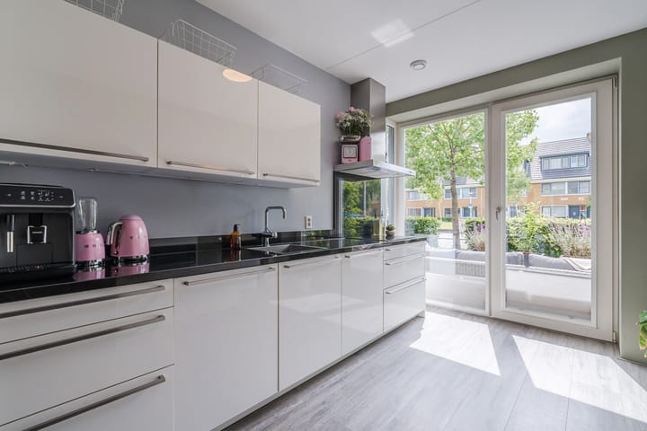 Foto 31 van Simon Carmiggeltplantsoen 16