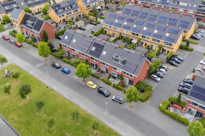 Foto 70 van Simon Carmiggeltplantsoen 16