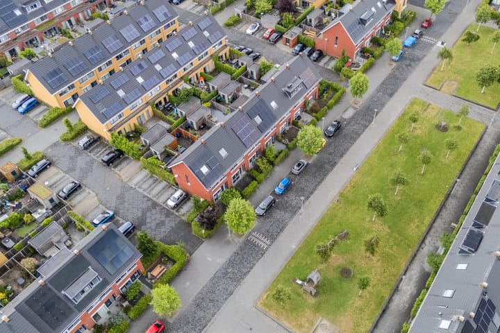 Foto 74 van Simon Carmiggeltplantsoen 16