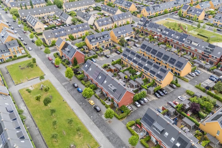 Foto 75 van Simon Carmiggeltplantsoen 16