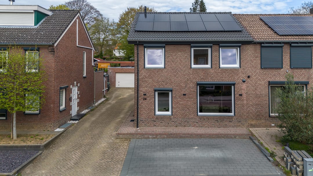 Photo 2 of Molenweg 24