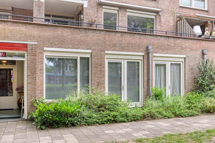 Photo 2 of Raadhuislaan 45-B