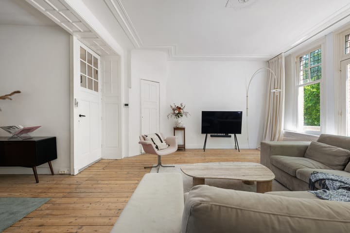 Photo 7 of Graaf Florisstraat 95-03