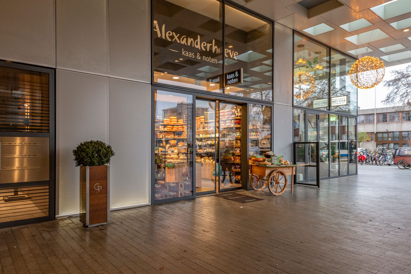 Photo 5 of Van Leijenberghlaan 170