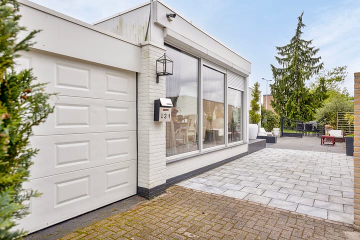 Photo 26 of Meidoornlaan 137