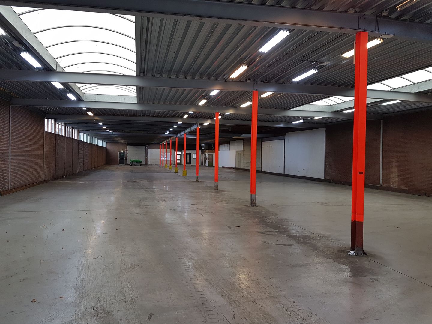 View photo 2 of Industrieweg 6