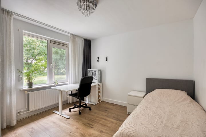 Foto 19 van Albardastraat 125