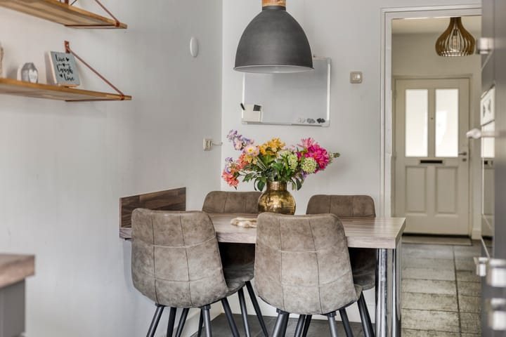 Foto 13 van Albardastraat 125