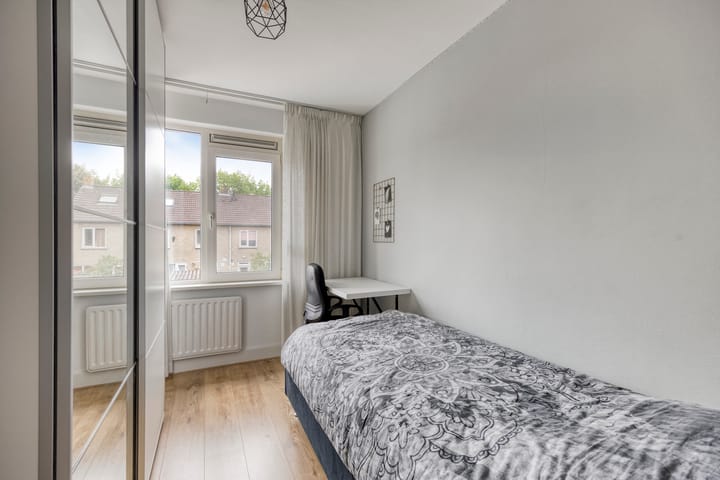 Foto 18 van Albardastraat 125