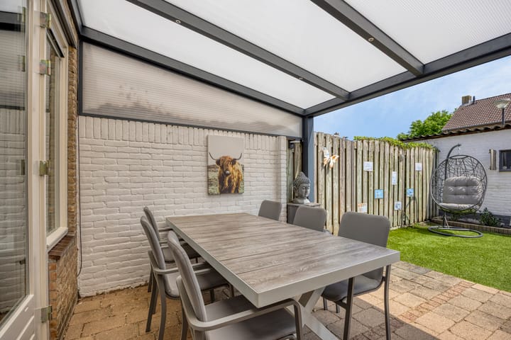 Foto 27 van Albardastraat 125