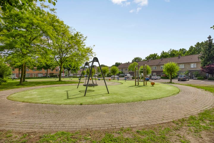 Foto 33 van Albardastraat 125