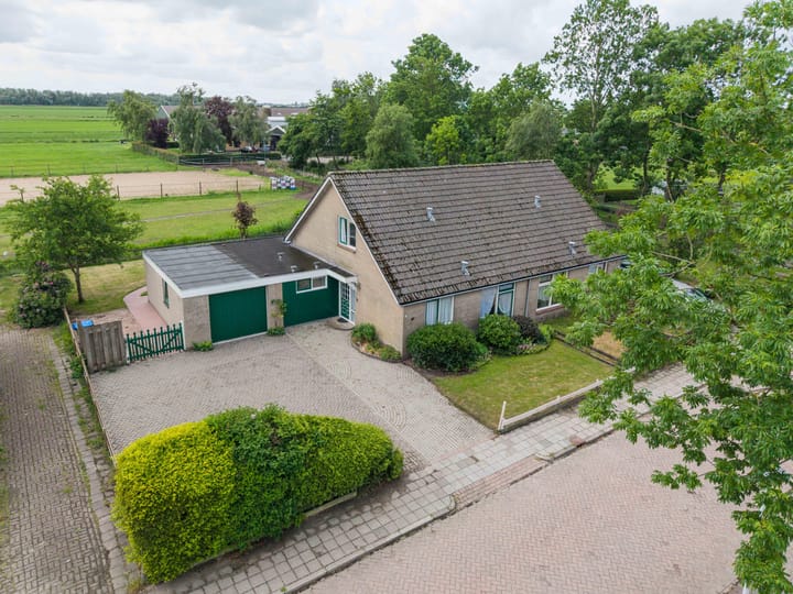 Photo 1 of Ds. Pelstraat 9