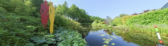 Terras aan het water