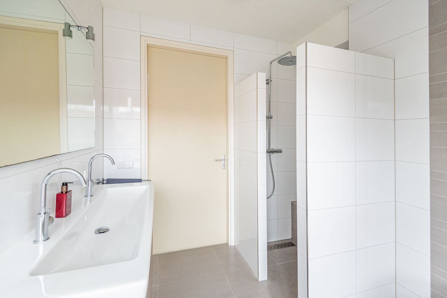 Foto 29 van Houtmolenstraat 10